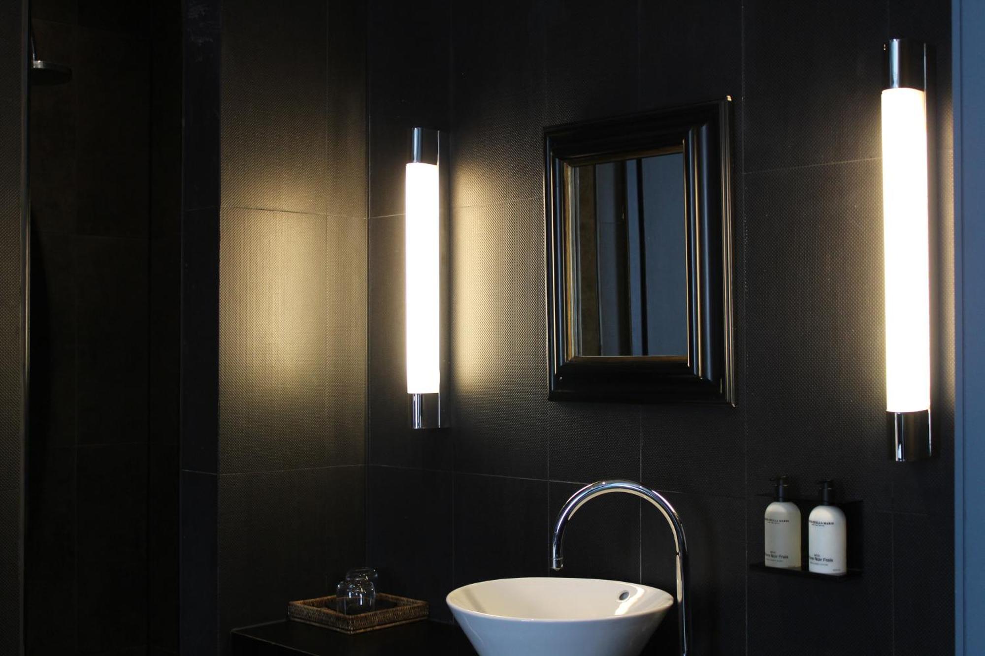 Hotel Les Nuits แอนต์เวิร์ป ภายนอก รูปภาพ